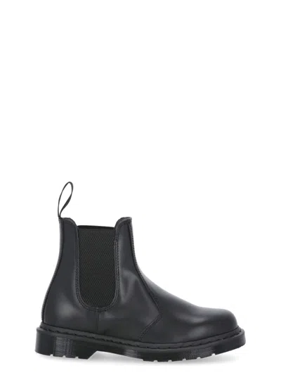 DR. MARTENS MONO CHELSEA BOOTS