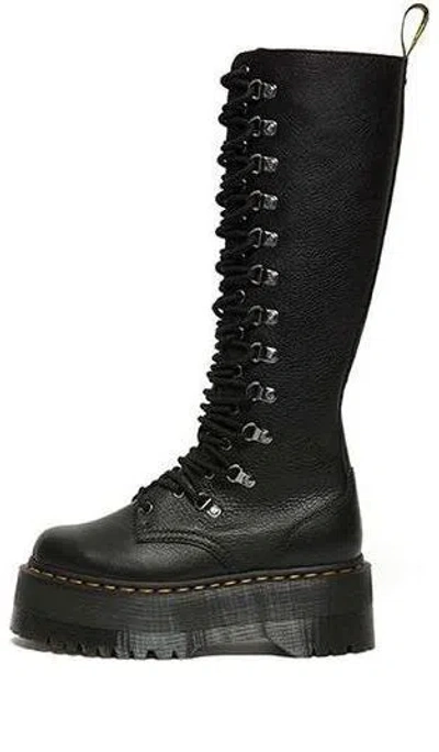 Dr. Martens (wmns) Dr.martens 1b60 Max Hardware Leather Extra High Boots 'black'