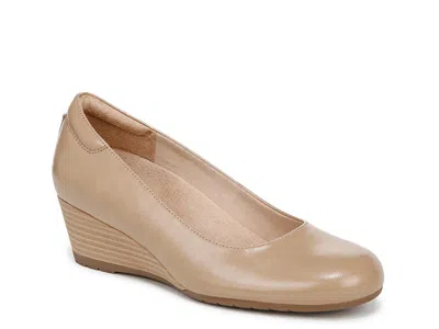 Dr. Scholl's Be Flex Wedge Pump In Sand