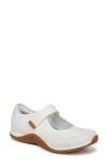 Dr. Scholl's Goodie Sneaker In White