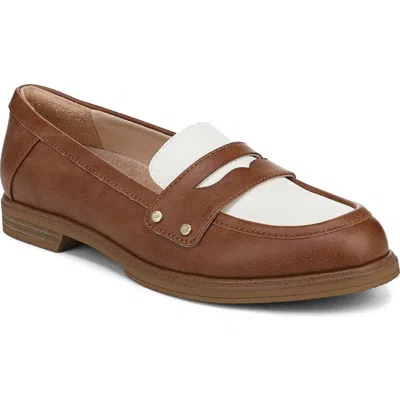 Dr. Scholl's Nice Day Penny Loafer In Brown
