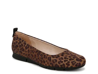 Dr. Scholl's Wide Width Timeless Flat In Brown