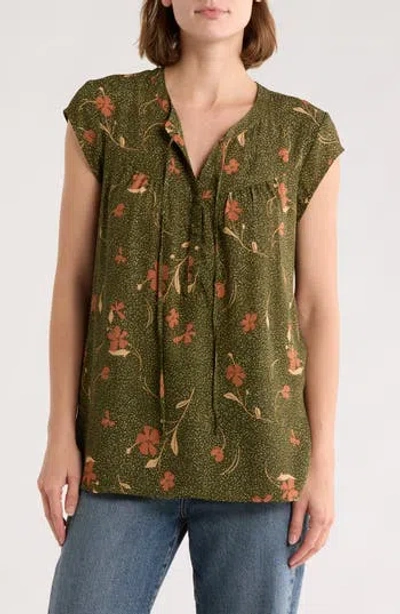 Dr2 By Daniel Rainn Flounce Back Split Neck Top