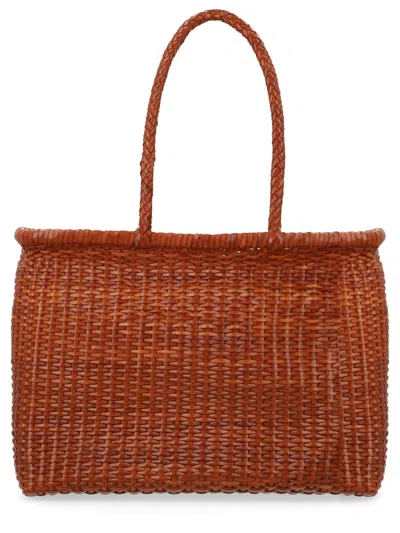 Dragon Diffusion Large Woven Leather Shoulder Bag (26 Cm X 33 Cm X 15 Cm) In Buff