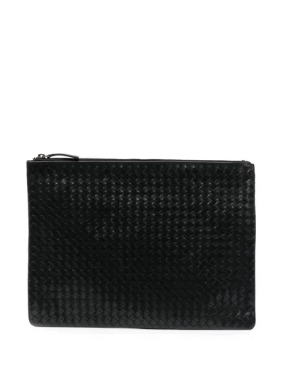 Dragon Diffusion Woven Leather Clutch Bag In Schwarz