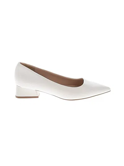 Pre-owned Dream Pairs Flats In White