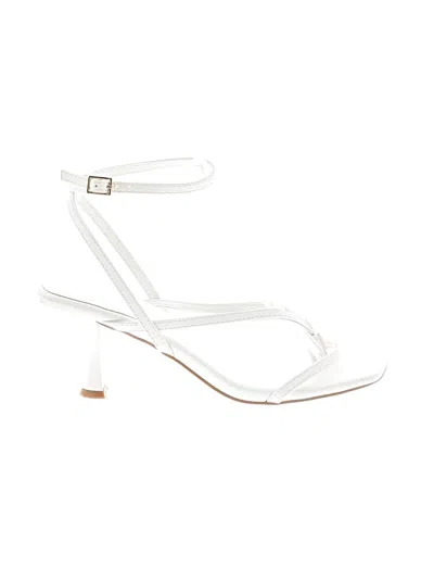 Pre-owned Dream Pairs Sandals In White