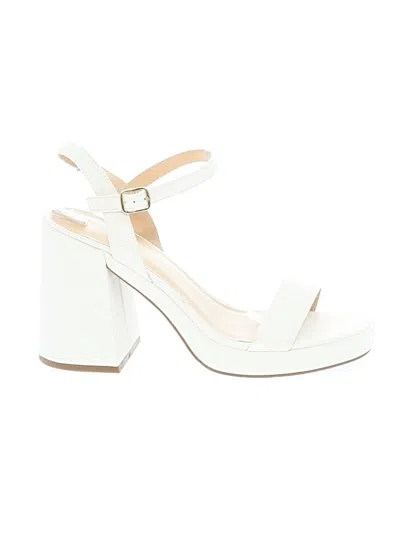 Pre-owned Dream Pairs Sandals In White