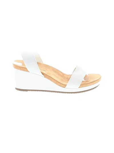 Pre-owned Dream Pairs Wedges In White
