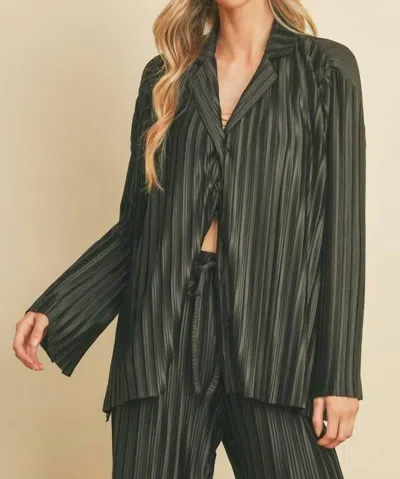 Dress Forum Pleated Button-down Top In Black
