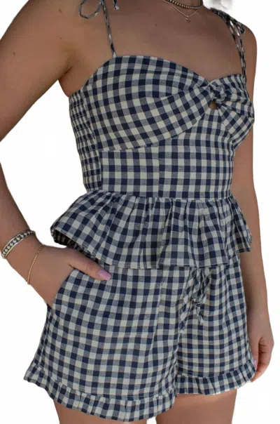 Dress Forum Porch Swing Shorts In Navy In Blue