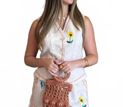 Dress Hall Embroidered Flowers Vest In Cream In White