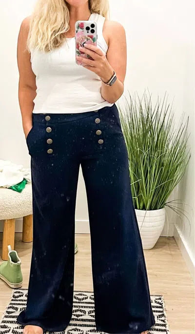 Drew Lindsay Pants In Navy In Blue