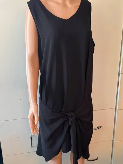 Drew Morgan V Dress In Black In Blue