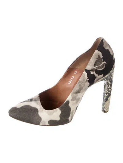 Pre-owned Dries Van Noten Camouflage Print Pumps In Neutral