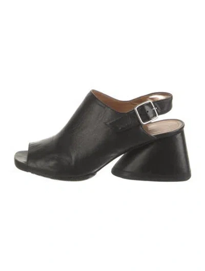 Pre-owned Dries Van Noten Leather Slingback Pumps In Black