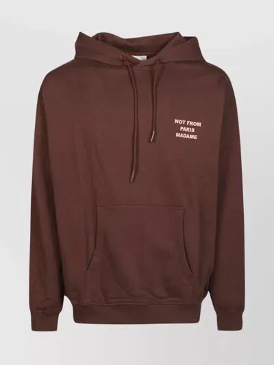 Drôle De Monsieur Back Logo Hoodie Pocket In Burgundy