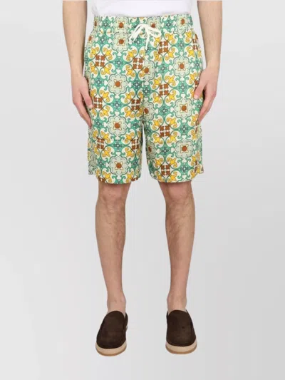 Drôle De Monsieur Faience Knee Length All-over Print Shorts In Green