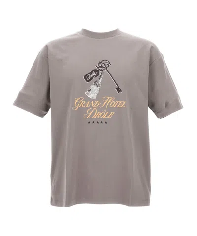 Drôle De Monsieur Taupegrand Hotel T-shirt In Brown