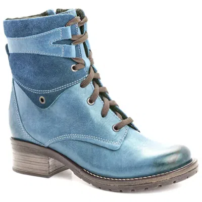 Dromedaris Women's Kara Suede Boot In Teal