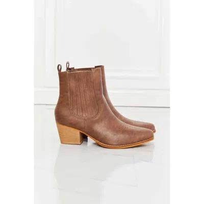 Dropshipshoe Women's Love The Journey Boot In Chestnut