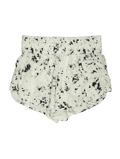 Pre-owned Dsg Shorts In Ivory