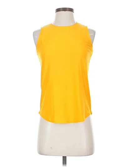 Pre-owned Dsg Sleeveless T-shirt In Yellow
