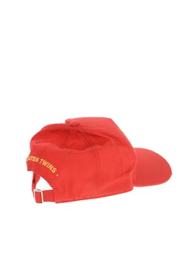 Dsquared2 Bcm061505c000014065 Climbing Twins Logo Baseball Cap In Red