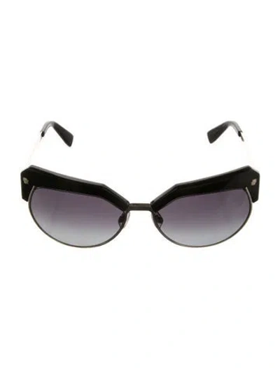 Pre-owned Dsquared2 Cat-eye Gradient Sunglasses In Black