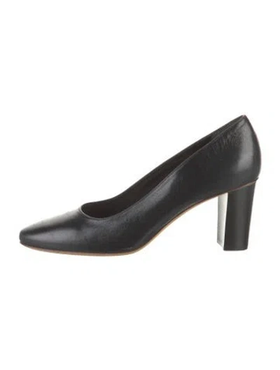 Pre-owned Dsquared2 Leather Pumps In Black