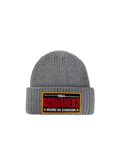 Dsquared2 Logo Patch Knitted Beanie In Gray