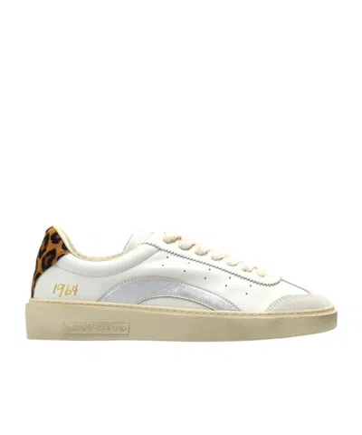 Dsquared2 Lace-up Low-top Casual Shoes In White