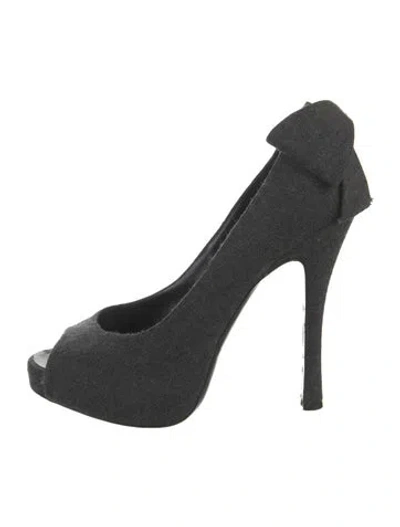 Pre-owned Dsquared2 Wool Pumps In Black