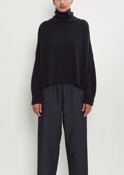 Dušan Cashmere Iconic T-neck Sweater