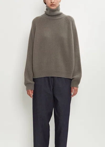 Dušan Cashmere Ribbed Raglan T-neck Sweater