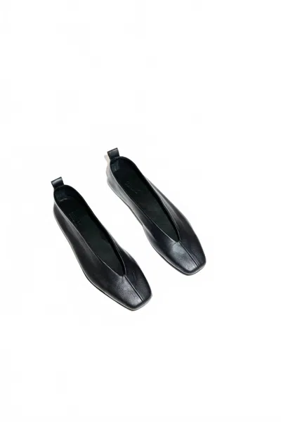 Dubié Women's Chata Flat Shoes In Black