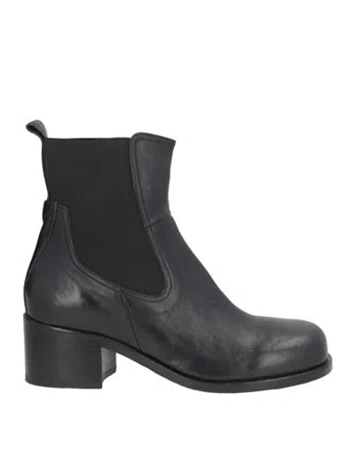Ducanero Woman Ankle Boots Black Size 7 Leather