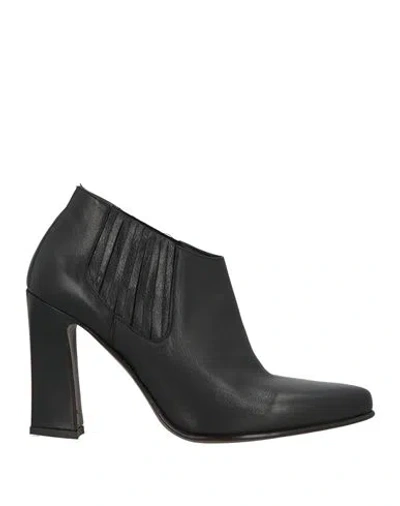 Duccio Del Duca Woman Ankle Boots Black Size 9 Leather