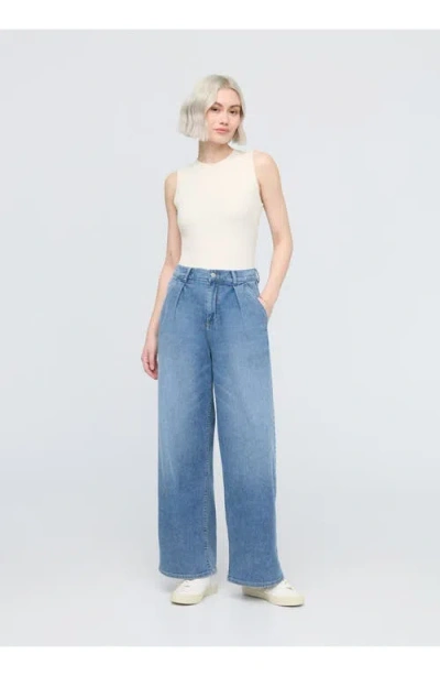 Duer Performance Denim Lite Pleated Pant In Gray