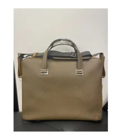 Dunhill Logo Zipper Handbag In Brown