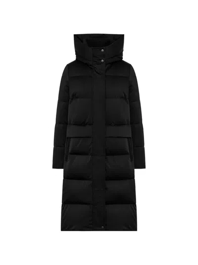 Duno Hooded Puffer Jacket In Black