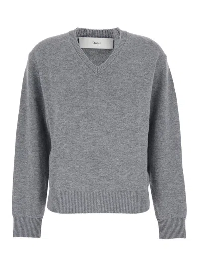 Dunst Unisex Cashmere V-neck Sweater In Gray