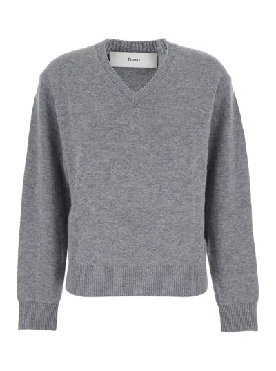 DUNST UNISEX CASHMERE V-NECK SWEATER