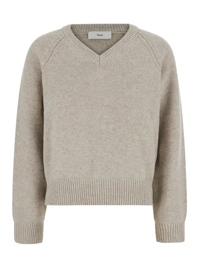 Dunst V-neck Sweater Unisex With Relaxed Fit In Grey