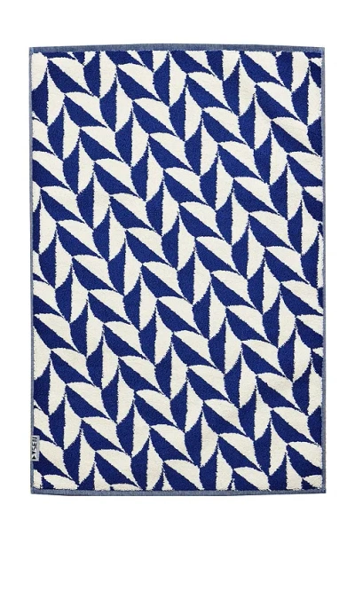 Dusen Dusen Scallop Bath Mat In Blue