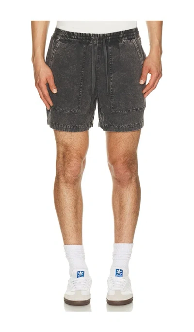 Duvin Design Leisure Walk Short In Black