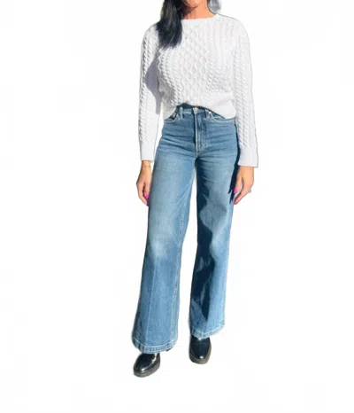 Dylan Classic Crew Sweater In White