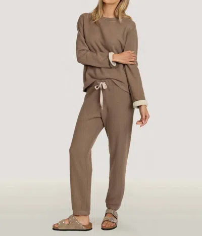 Dylan Jogger With Natural Tie In Soft Brown