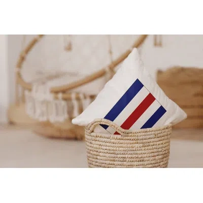 E By Design Nantucket C Letter Simple Outlined Print Indoor / Outdoor Throw Pillow
