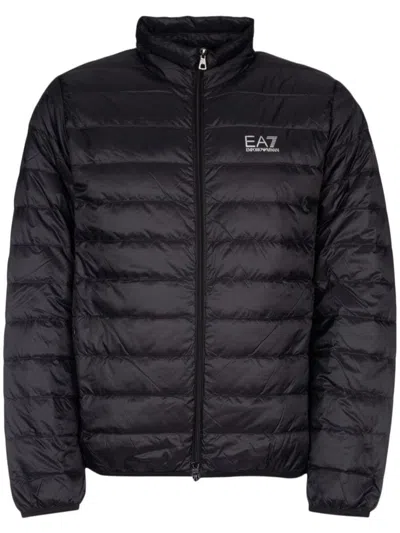 Ea7 Logo Short Down Jacket In Nero